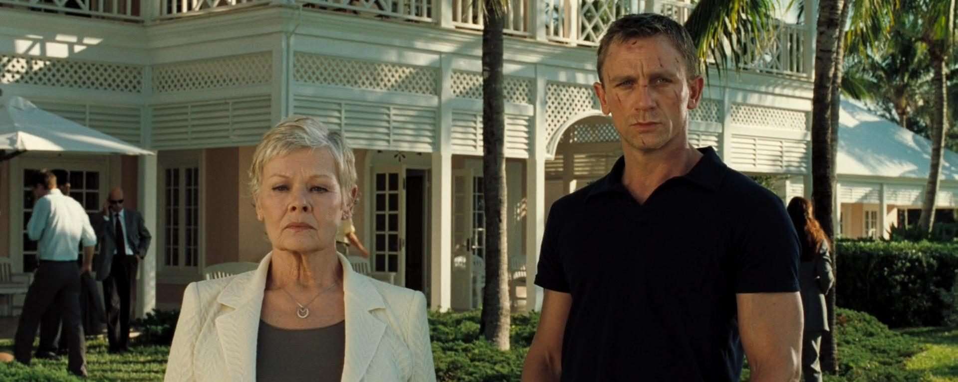 Dame Judy Dench as M an Daniel Craig as James Bond in "Casino Royale"