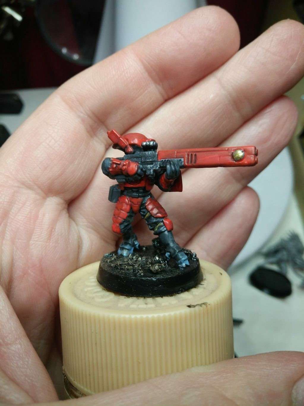 Tau Fire Warrior red paint scheme